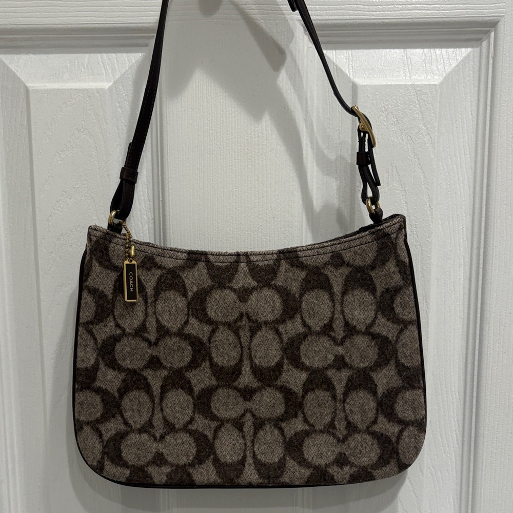Coach vintage wool BrownSignature Jacquard Shoulder Bag with Gold Hardware NWOT